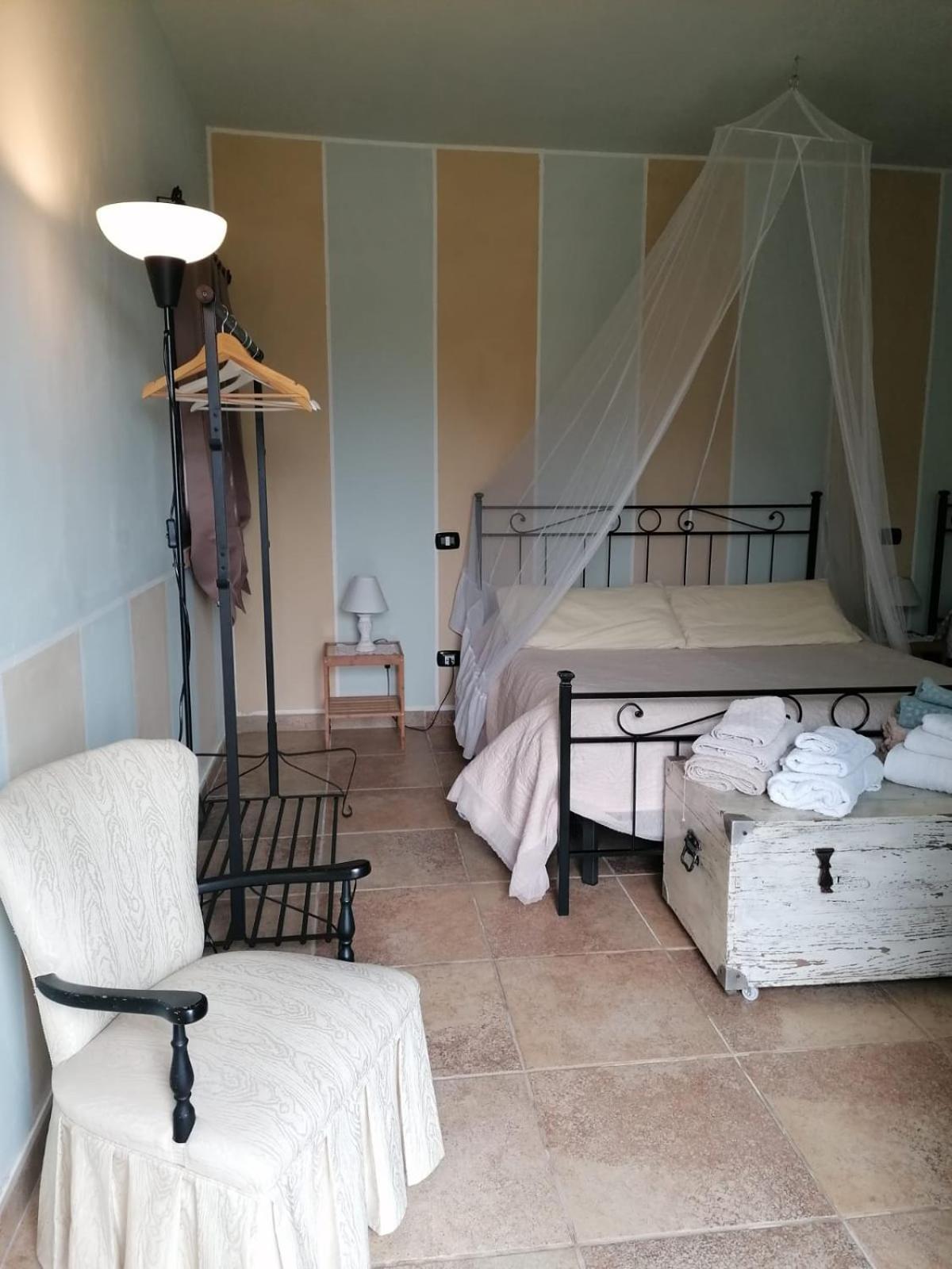 Casale Cavatella Panzió Sermoneta Kültér fotó